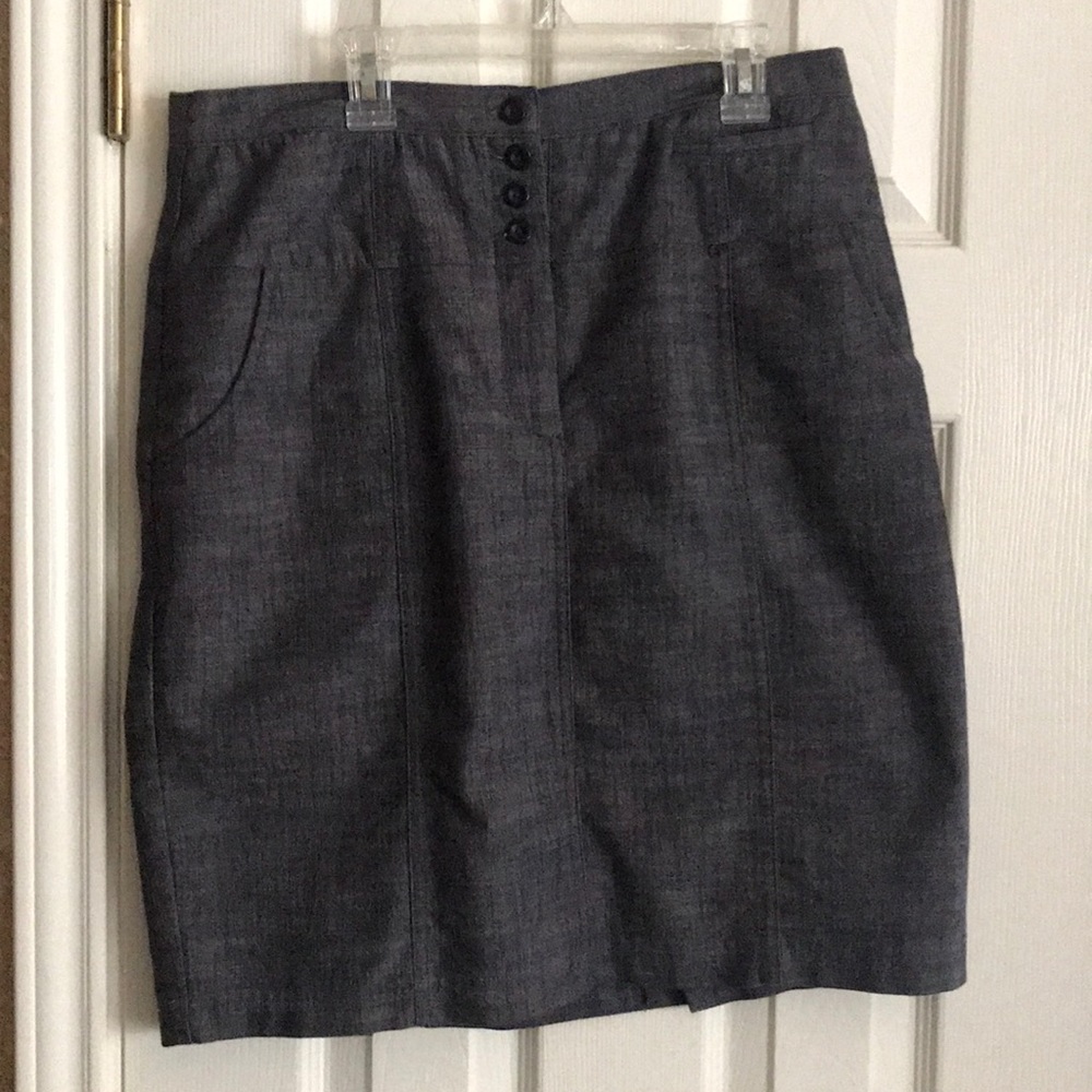 Grey skirt